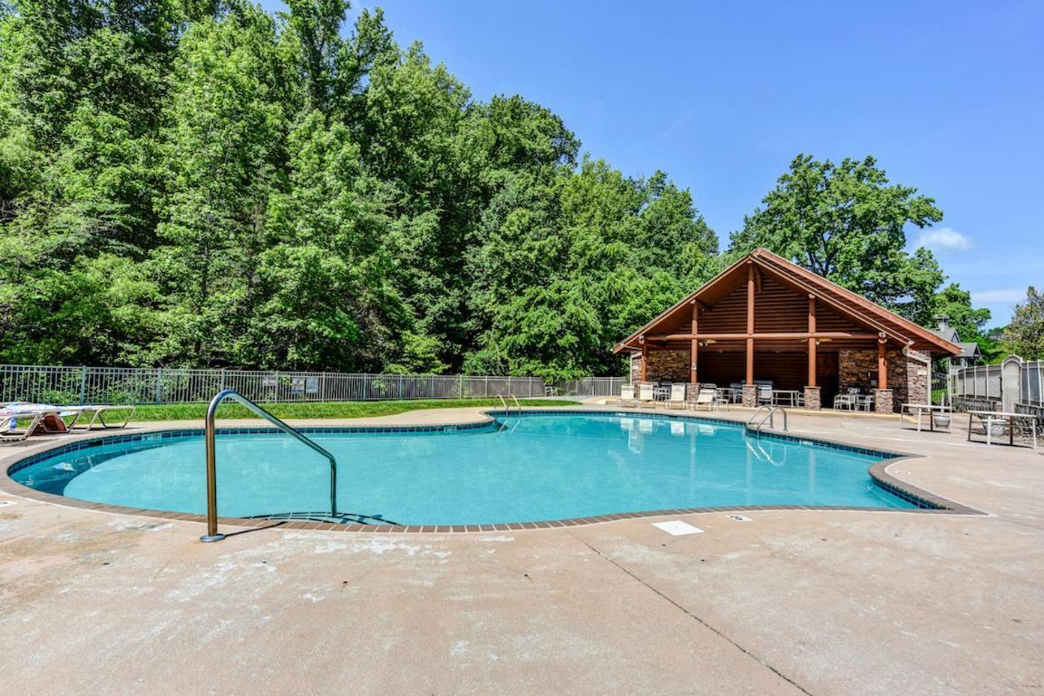 Woodland Escape Villa Pigeon Forge Exterior photo