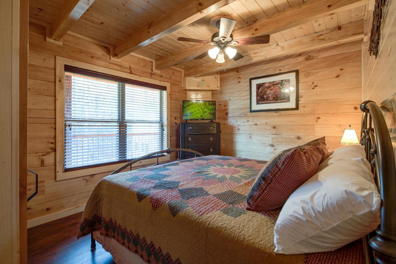 Woodland Escape Villa Pigeon Forge Exterior photo