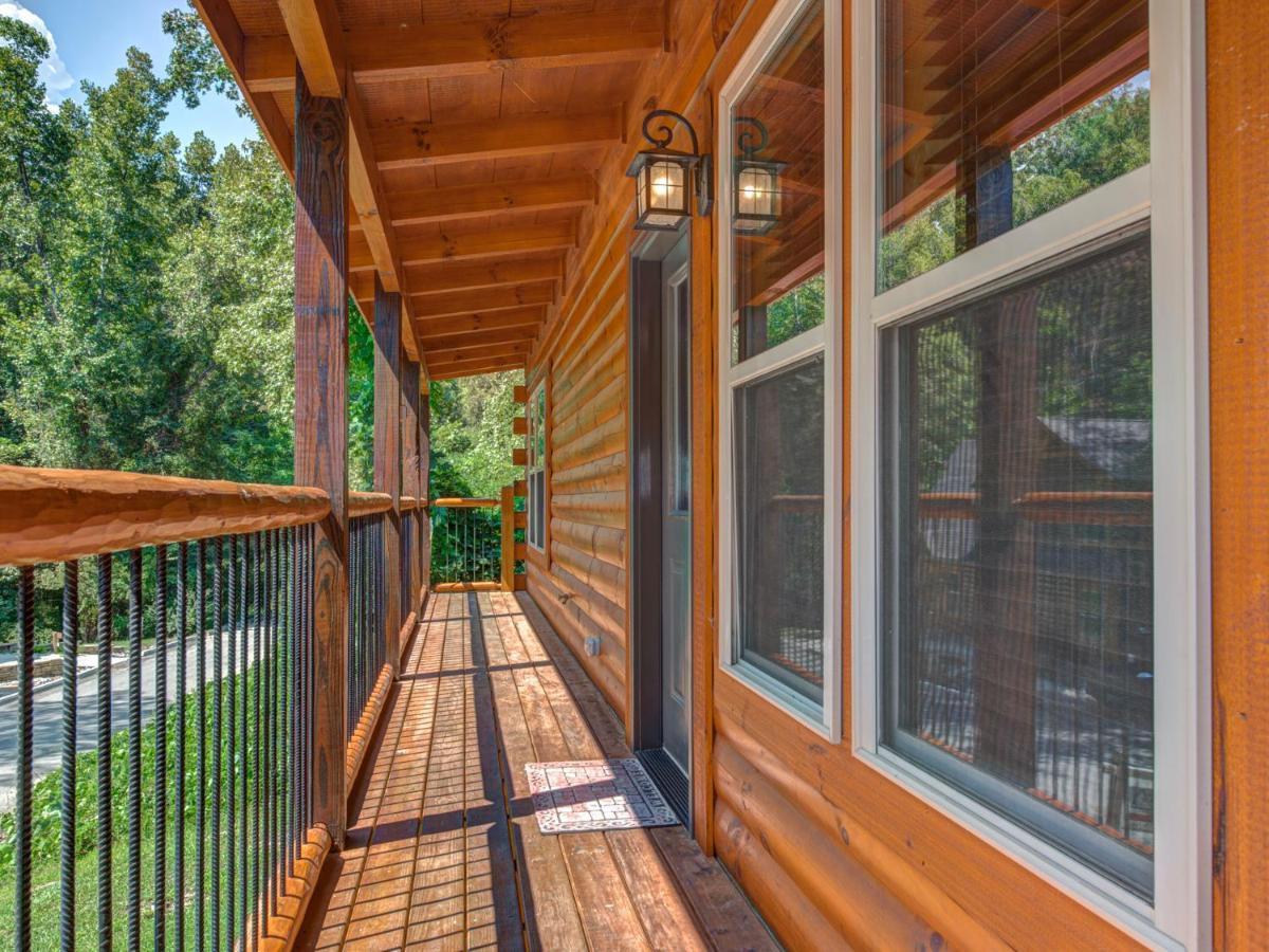 Woodland Escape Villa Pigeon Forge Exterior photo