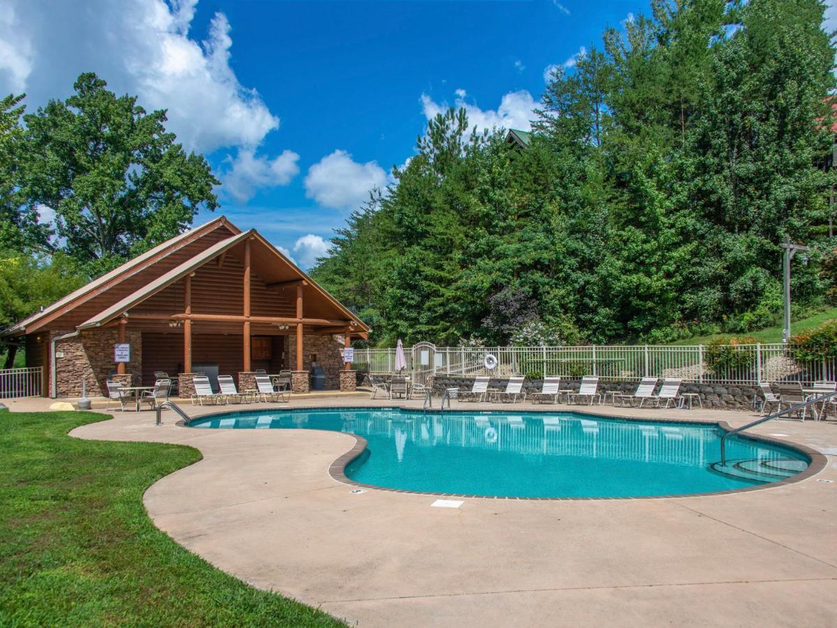 Woodland Escape Villa Pigeon Forge Exterior photo